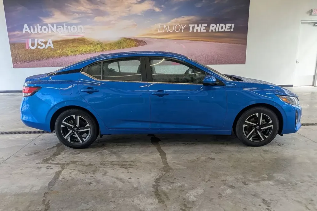 2024 Nissan Sentra SV photo 1