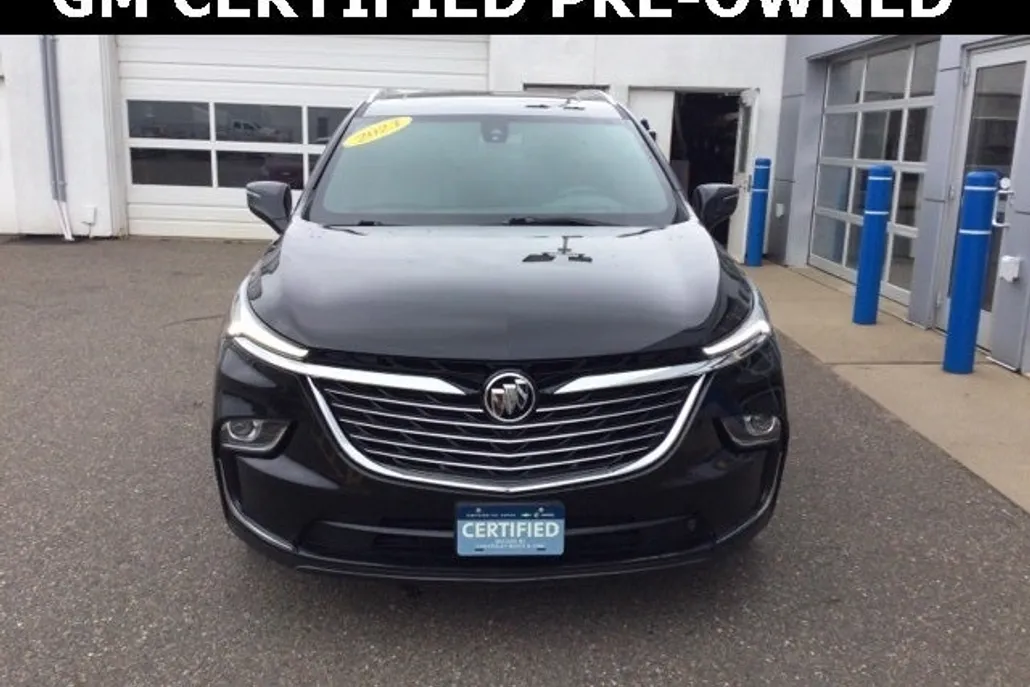 2023 Buick Enclave Premium photo 1