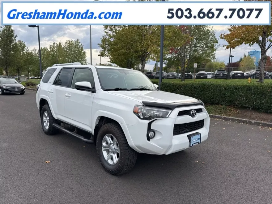 2017 Toyota 4Runner SR5 photo 1