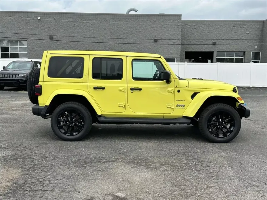 2023 Jeep Wrangler Sahara 4xe photo 1