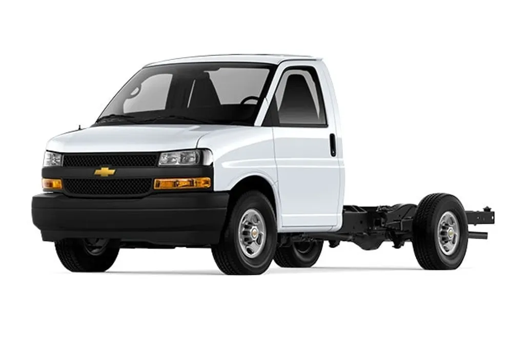2025 Chevrolet Express 3500 Cutaway Van photo 1