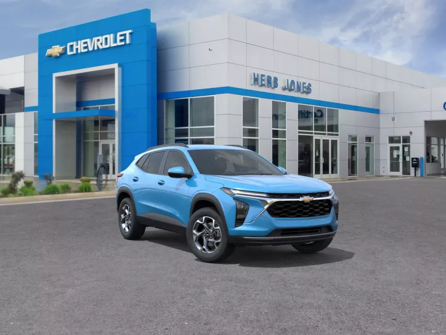 2025 Chevrolet Trax LT photo 1