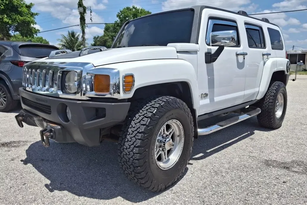2006 Hummer H3 1/2 Ton photo 1
