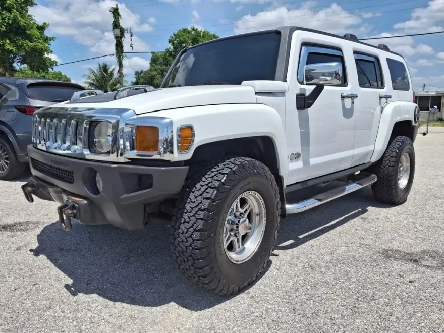 2006 Hummer H3 1/2 Ton photo 1