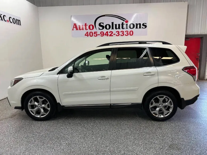2017 Subaru Forester 2.5i Touring photo 1