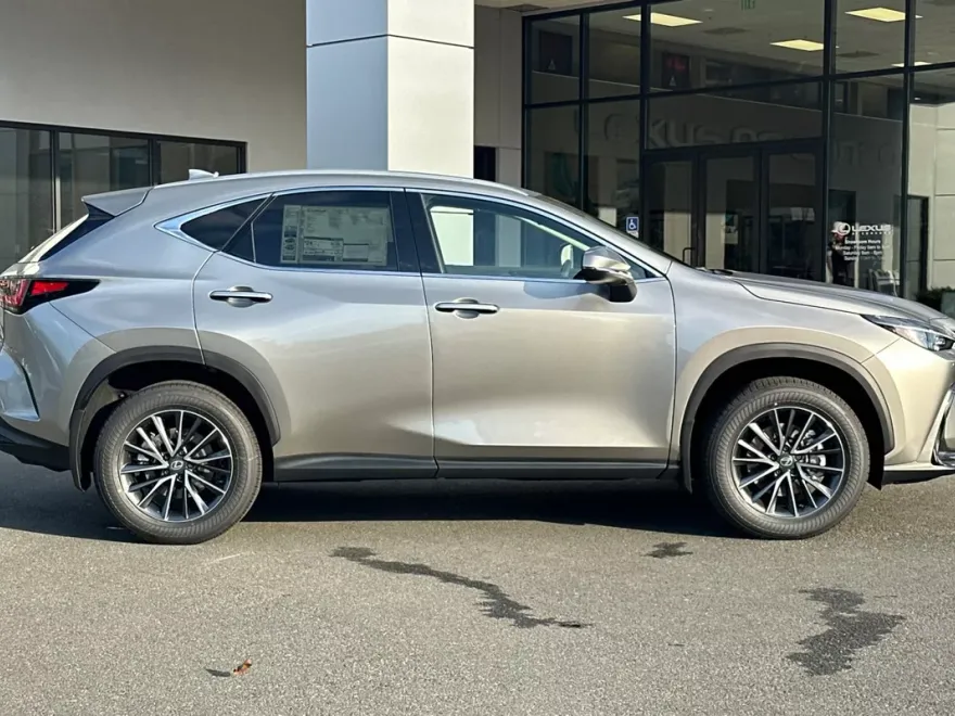 2026 Lexus NX 350 photo 1