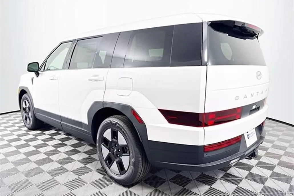 2026 Hyundai Santa Fe SE photo 1