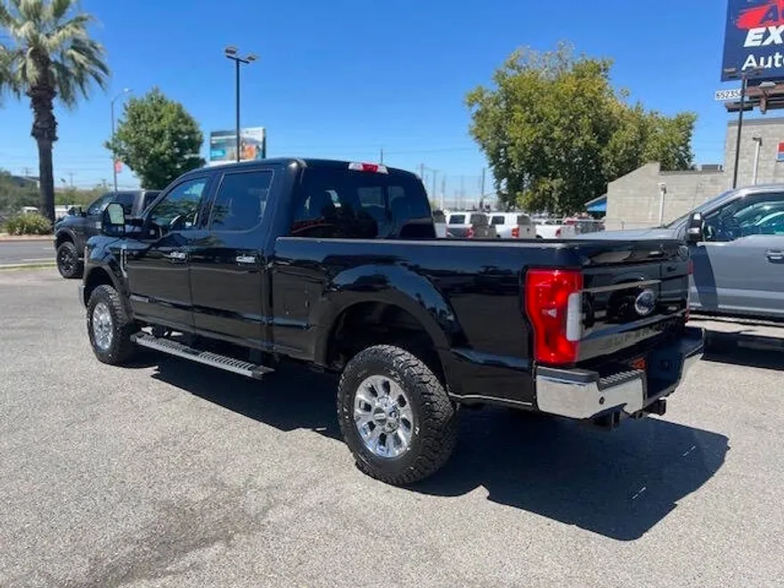 2017 Ford F-250 Lariat photo 1