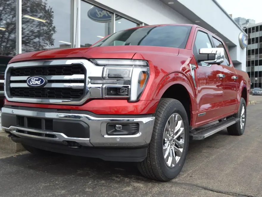 2025 Ford F-150 Lariat photo 1