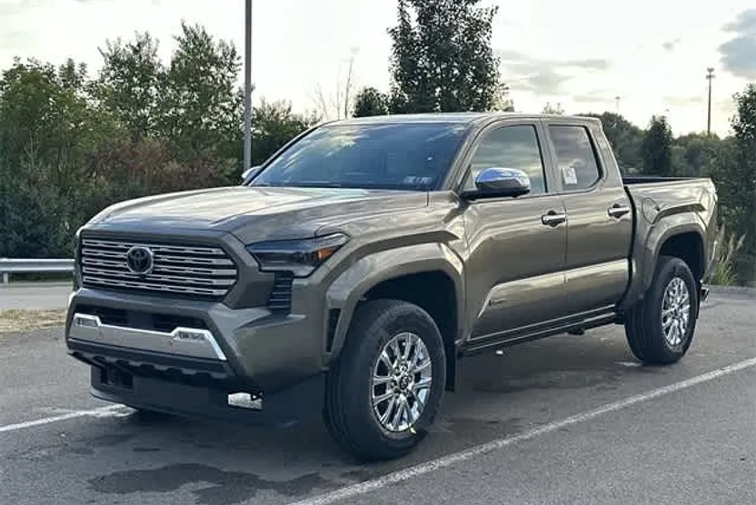 2025 Toyota Tacoma Limited photo 1