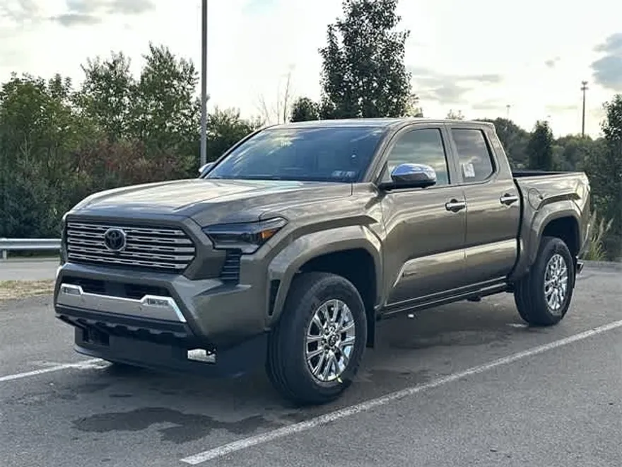 2025 Toyota Tacoma Limited photo 1