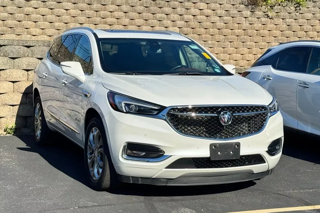 2021 Buick Enclave Avenir photo 1