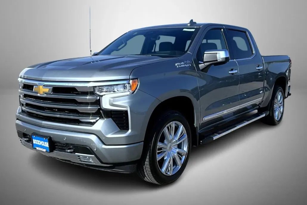 2026 Chevrolet Silverado 1500 High Country photo 1