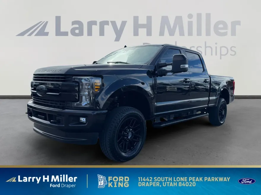 2019 Ford F-350 Lariat photo 1