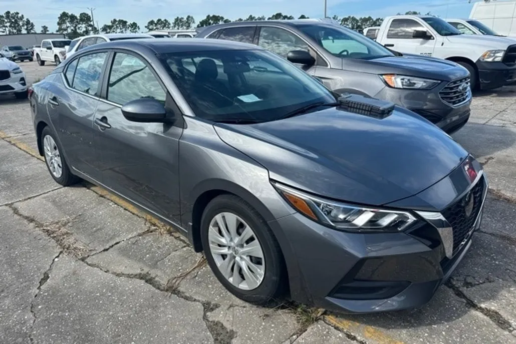 2023 Nissan Sentra S photo 1