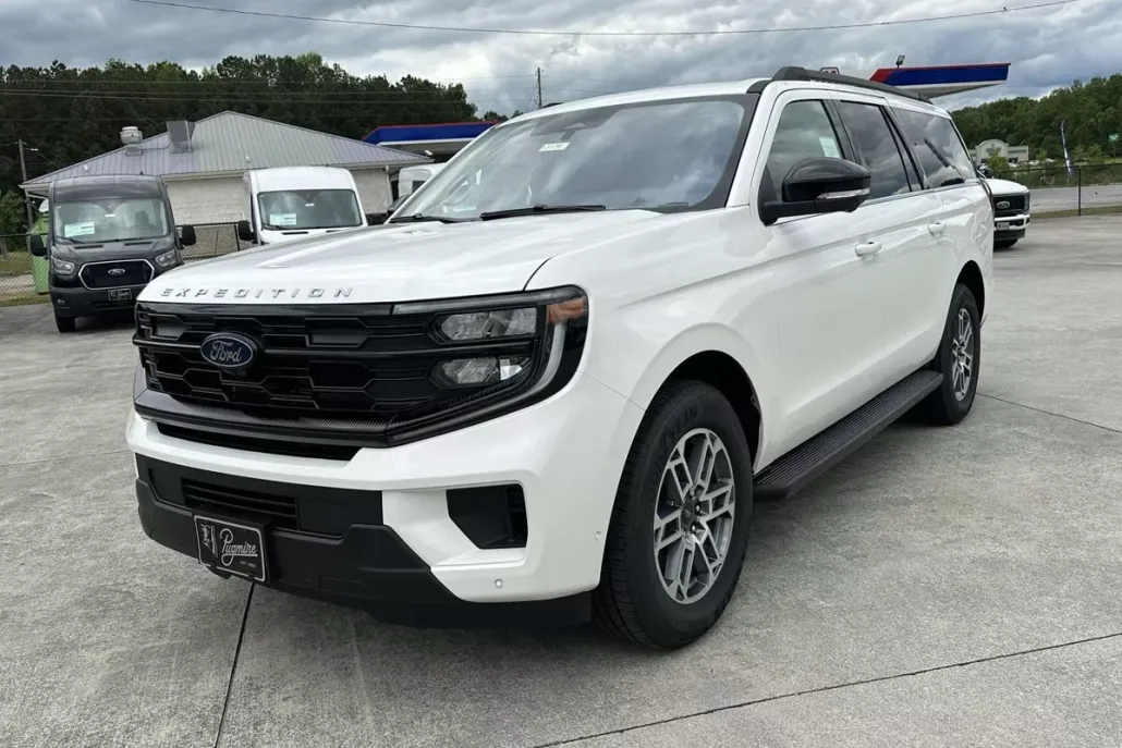 2025 Ford Expedition MAX photo 1
