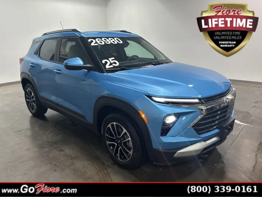2025 Chevrolet Trailblazer LT photo 1