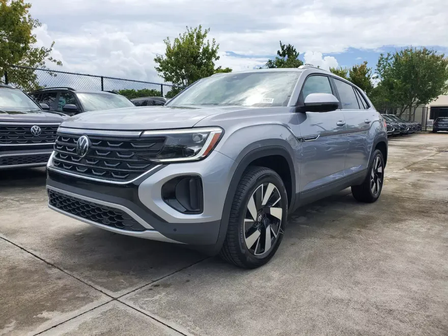 2026 Volkswagen Atlas Cross Sport SE Technology photo 1