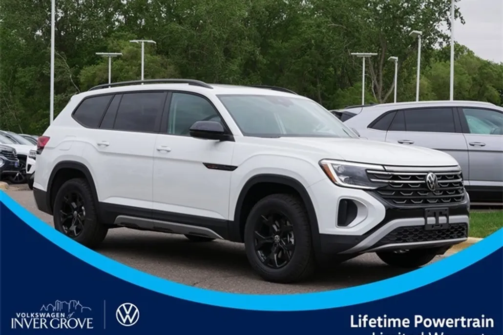 2025 Volkswagen Atlas Peak Edition SE photo 1