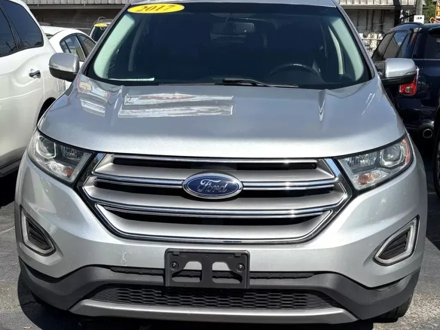 2017 Ford Edge Titanium photo 1