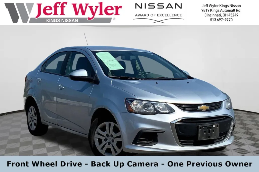 2017 Chevrolet Sonic LS photo 1