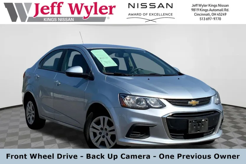 2017 Chevrolet Sonic LS photo 1