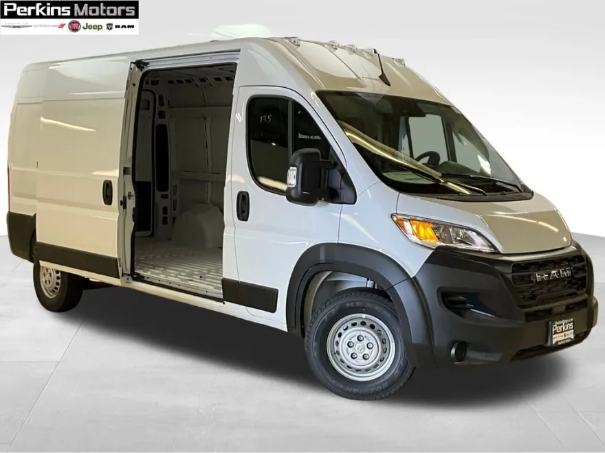 2025 Ram 2500 Tradesman photo 1
