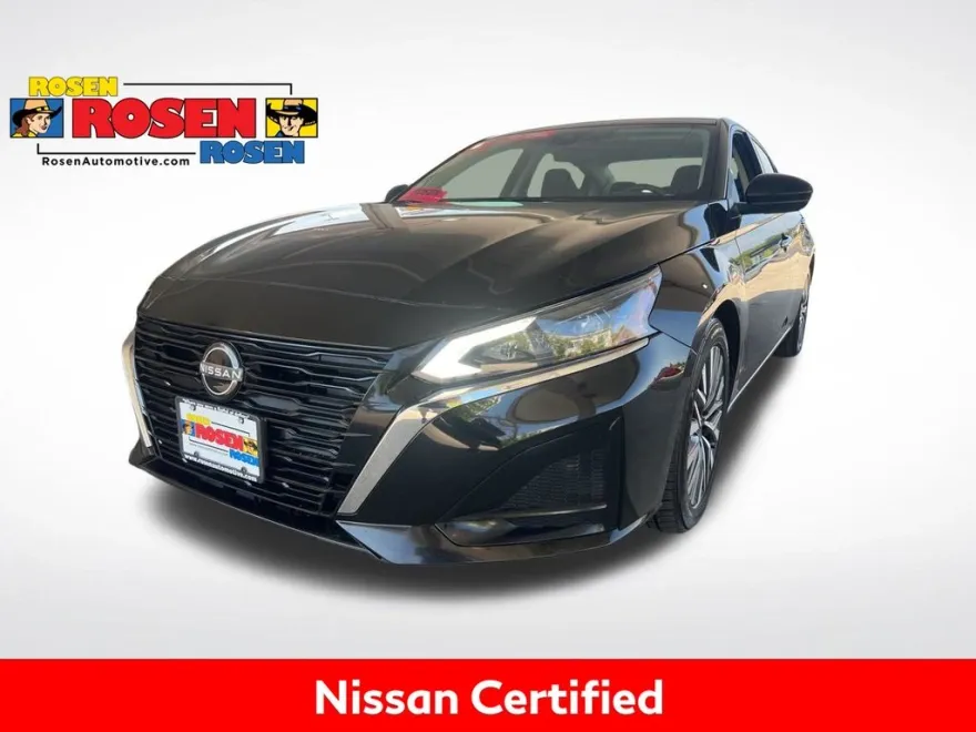 2023 Nissan Altima SV photo 1