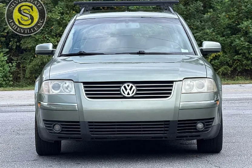 2003 Volkswagen Passat GLX V6 photo 1