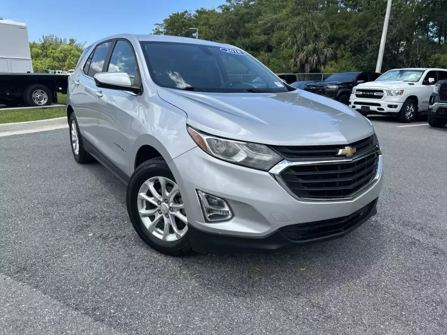 2018 Chevrolet Equinox LT photo 1