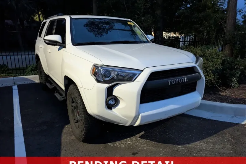 2023 Toyota 4Runner SR5 Premium photo 1