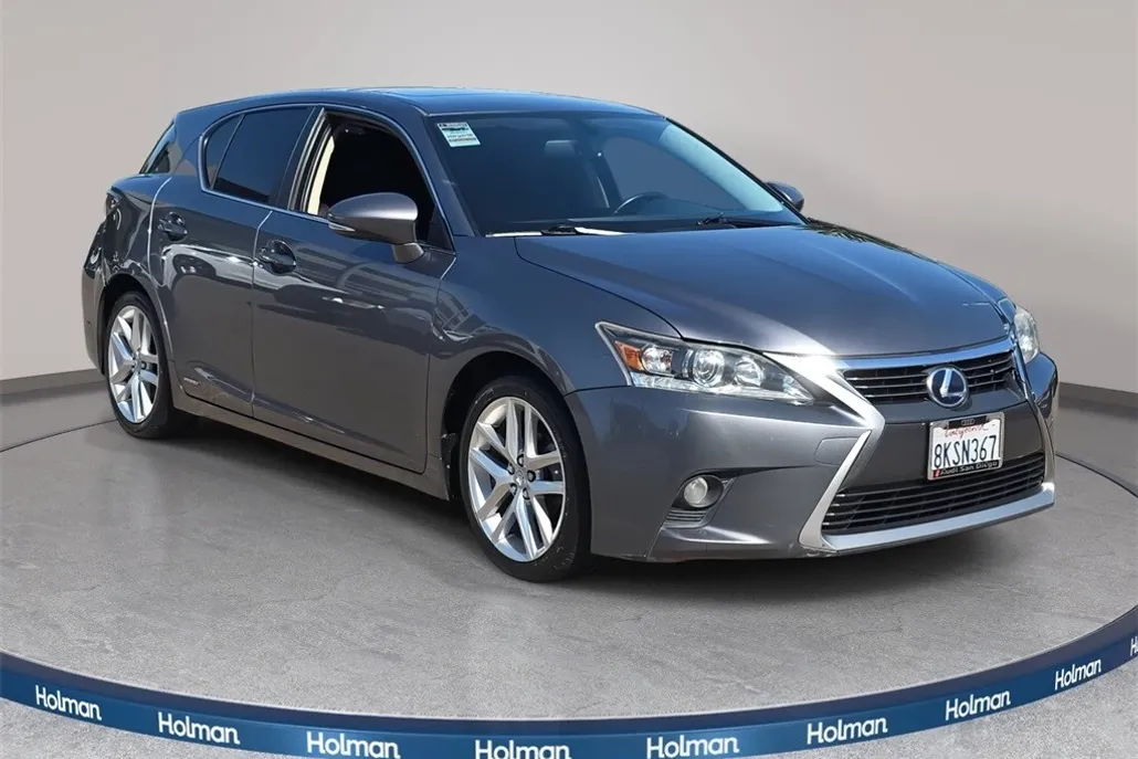 2015 Lexus CT 200h photo 1