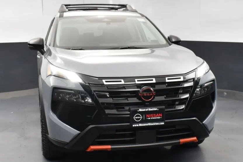 2026 Nissan Rogue SV photo 1