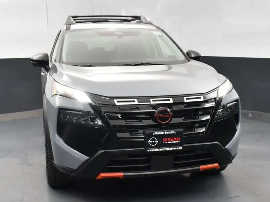 2026 Nissan Rogue SV photo 1