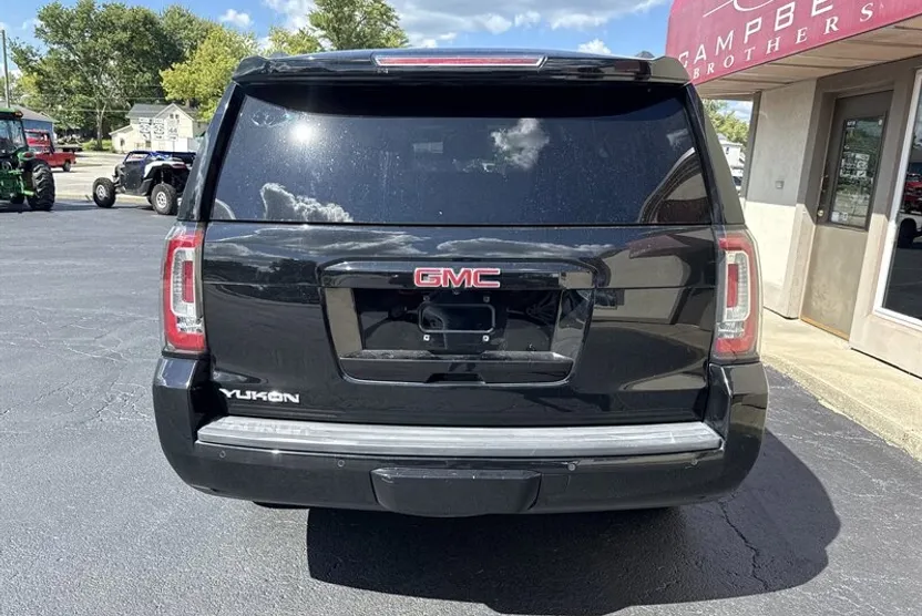 2020 Gmc Yukon SLT photo 1