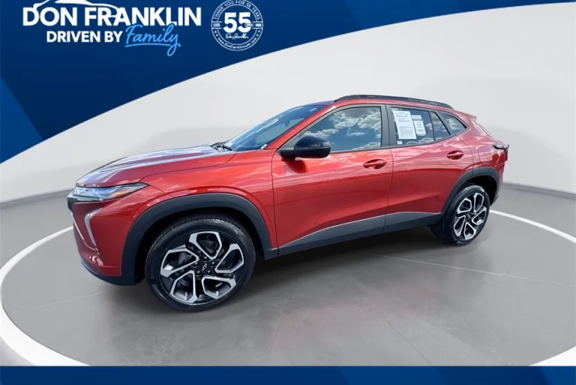 2024 Chevrolet Trax photo 1