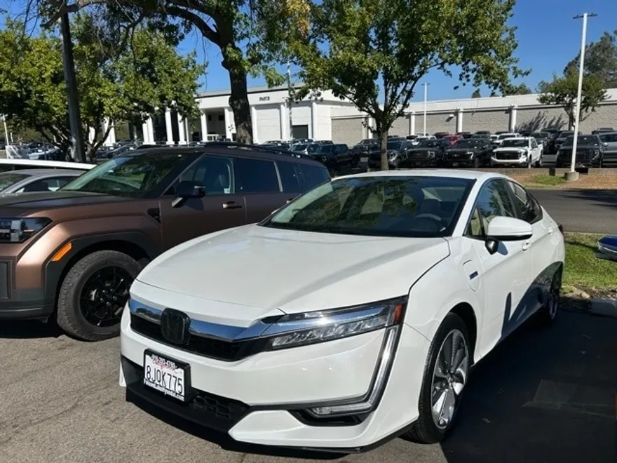 2019 Honda Clarity Plug-In Hybrid photo 1