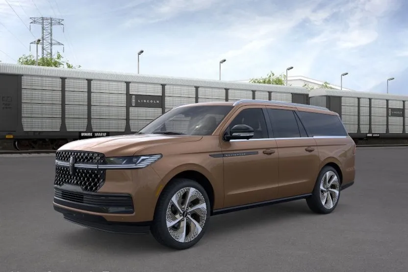 2025 Lincoln Navigator Black Label photo 1