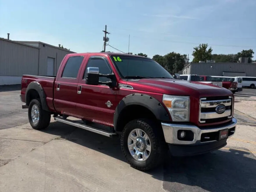 2016 Ford F-250 Lariat photo 1