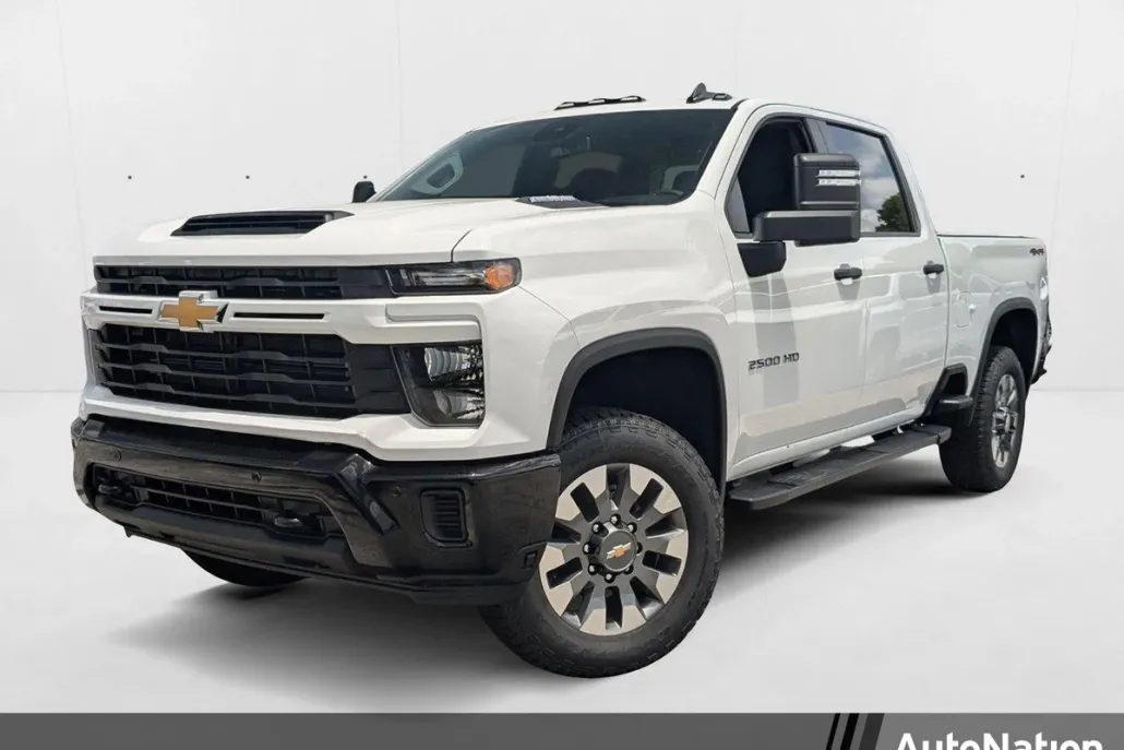2025 Chevrolet Silverado 2500HD Custom photo 1