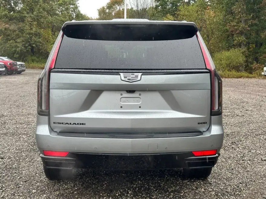 2024 Cadillac Escalade Sport photo 1