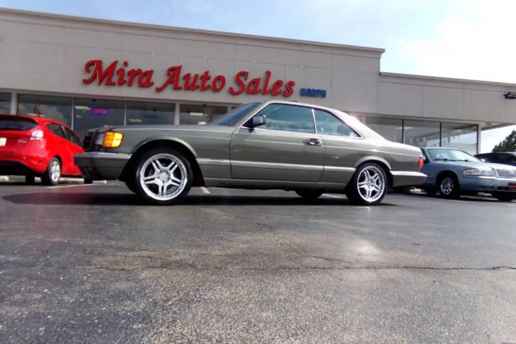 1990 Mercedes Benz 560 photo 1