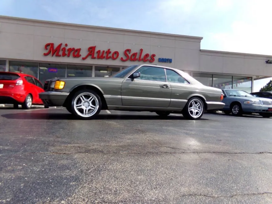 1990 Mercedes Benz 560 photo 1