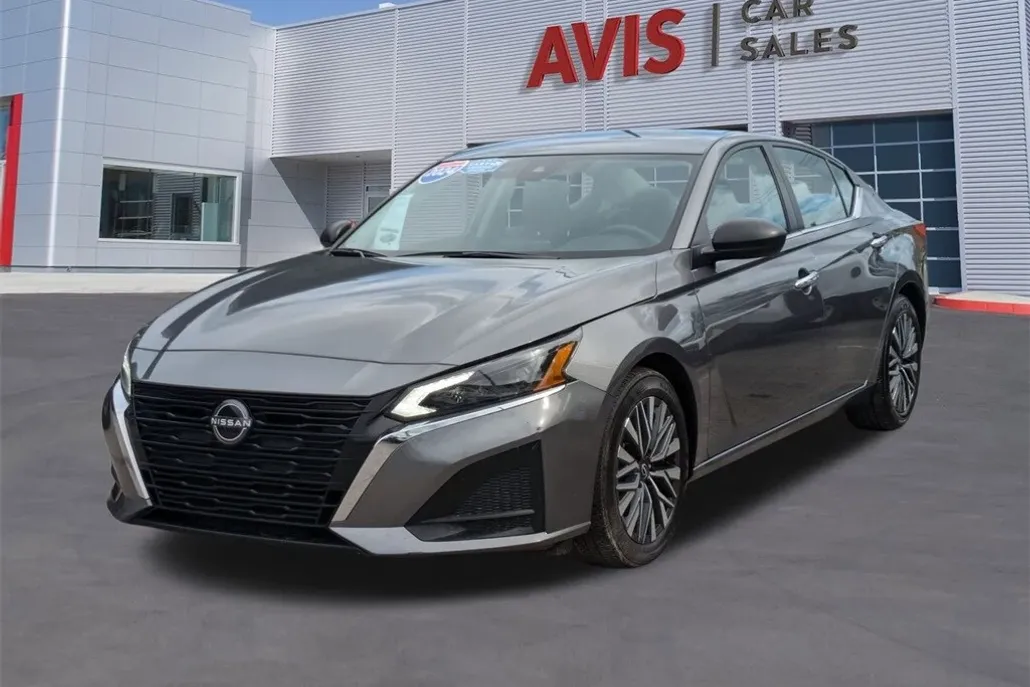 2024 Nissan Altima 2.5 SV photo 1