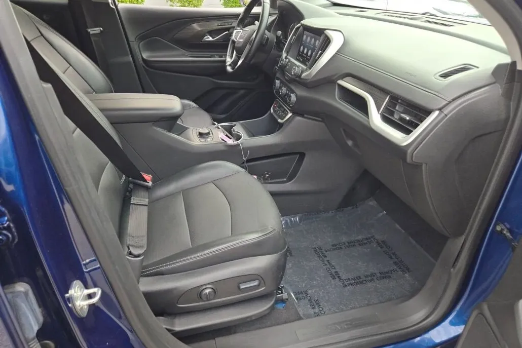 2023 Gmc Terrain SLT photo 1