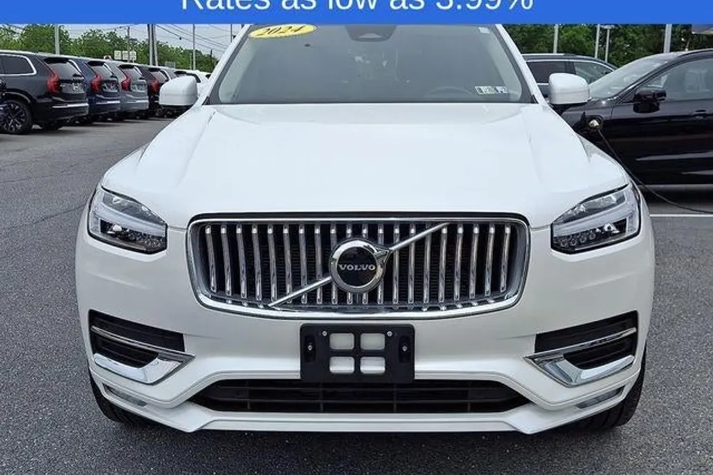 2024 Volvo XC90 B5 AWD Core photo 1