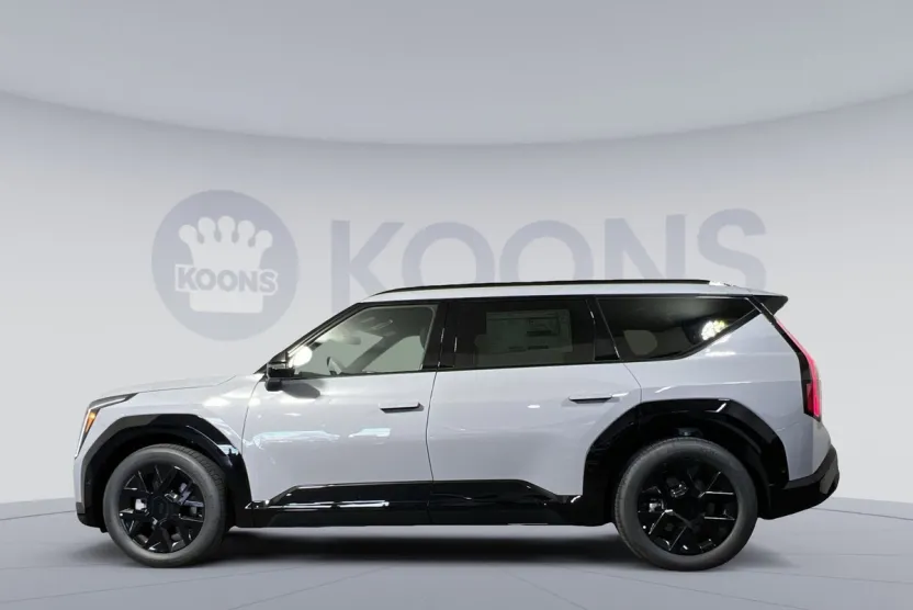 2026 Kia EV9 Land photo 1
