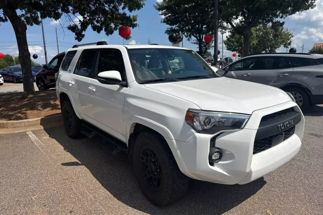 2022 Toyota 4Runner SR5 Premium photo 1