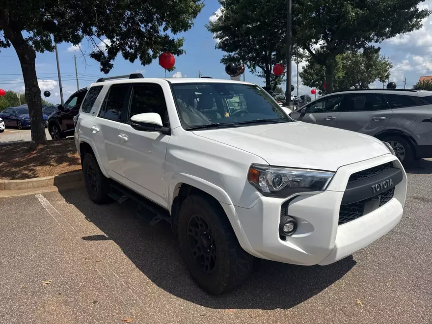 2022 Toyota 4Runner SR5 Premium photo 1
