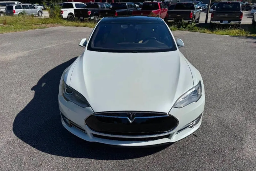 2014 Tesla Model S 60 photo 1